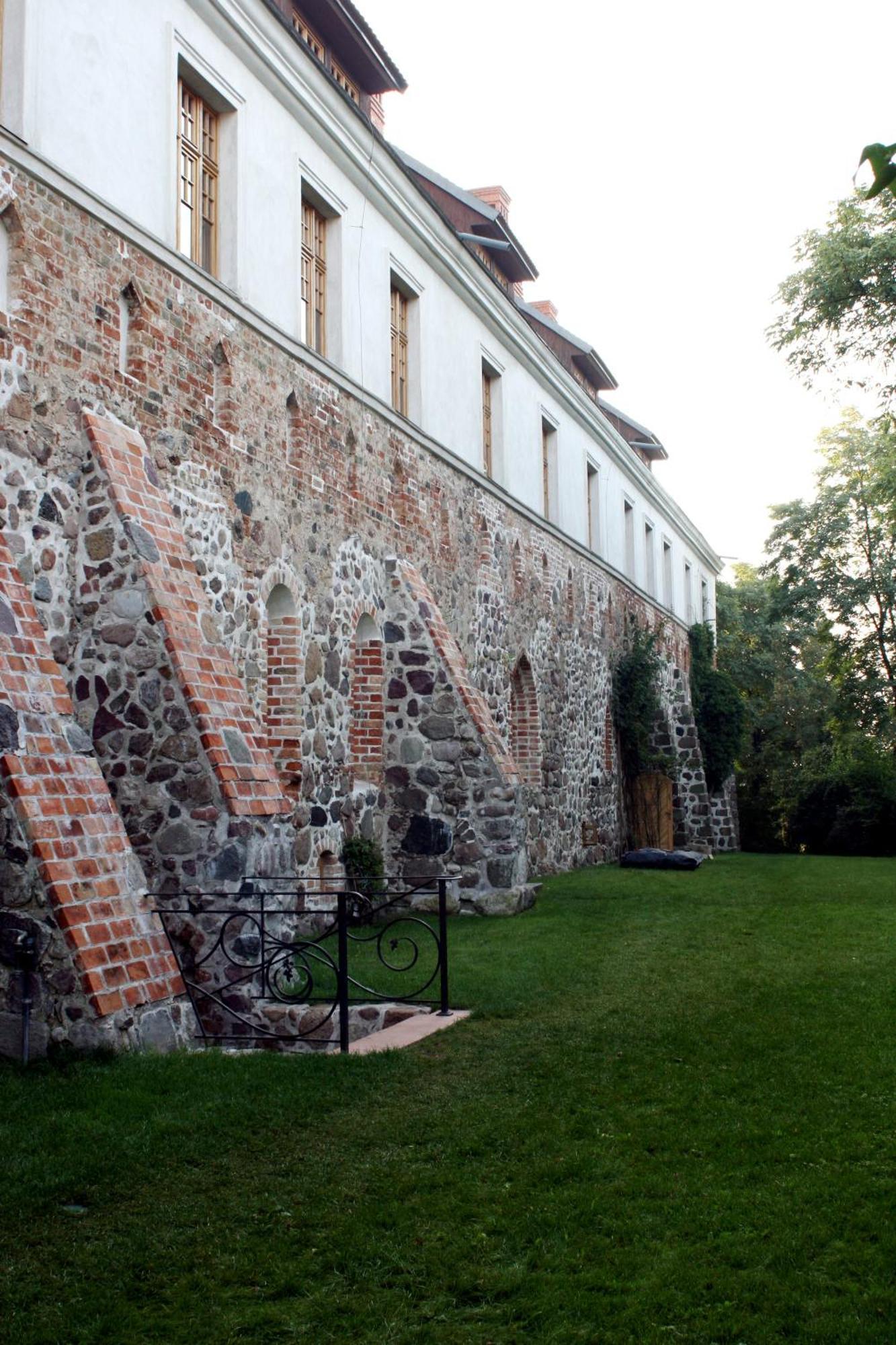 Klasztor Cedynia Hotel Екстер'єр фото